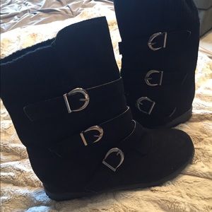 Black fashion boots